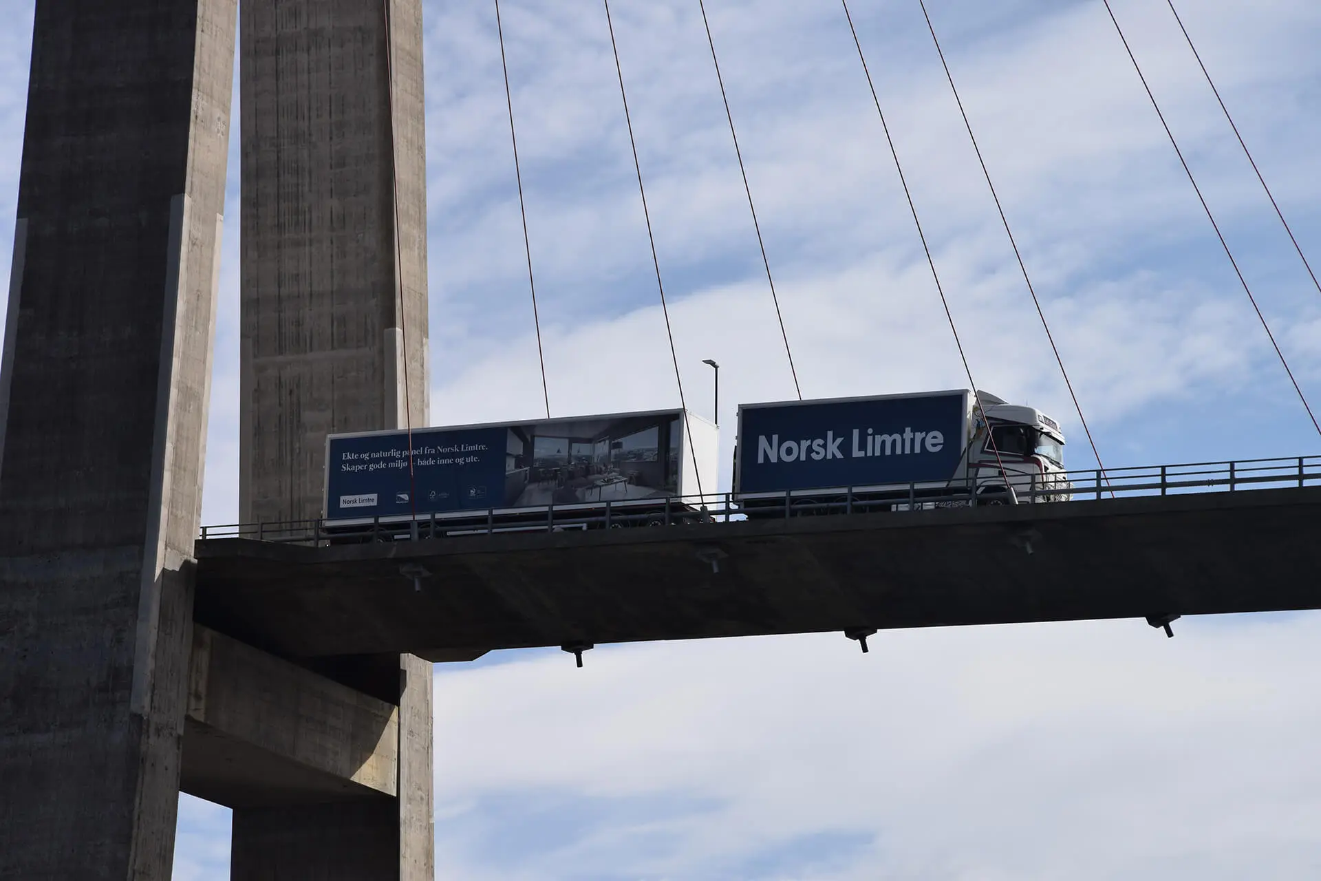 Scania-vogntog fra Leiv Sand Transport på en norsk fjellovergang